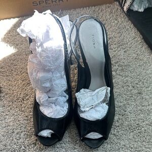 FIONI Black Peep-Toe Slingback Heels with Patent Finish